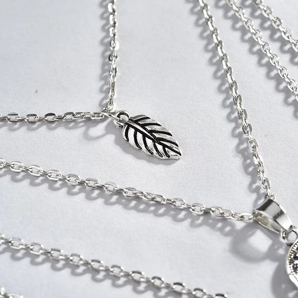 Multiple layer necklace - Picture 3 of 5